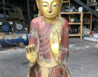 Antiguo, muy raro, 37 "de alto, período de Mandalay, estatua de escultura de Buda de madera de teca Shakyamuni en atuendo real del estado de Shan, Birmania