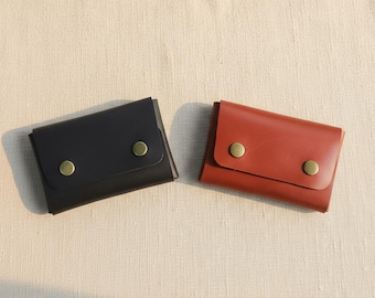 Porta carte di credito minimalista in pelle - Portafoglio sottile con patta - Custodia in vera pelle fatta a mano - Elegante piccolo astuccio per carte di credito per uomo e donna