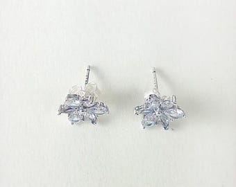 Pandora Sparkling Herbarium Cluster Stud Earrings