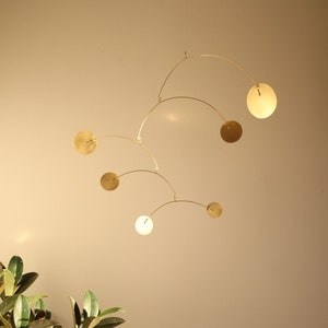 Mobile da interni moderno ed elegante, fatto a mano, in ottone, modello Sparrow Kinetic