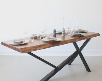Mesa de comedor artesanal con borde natural / Mesa de cocina moderna de madera maciza con patas de metal, muebles de comedor hechos a medida, mesa de madera maciza natural