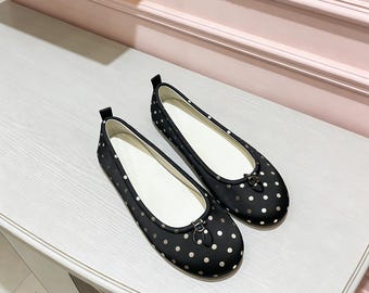 Polka Dot Satin Ballerinas Schwarz Silber Dot Runde Zehe Wohnungen Bequeme Slip-On Mary Jane Schuhe