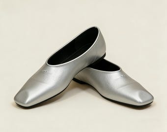 Silber Leder Square Toe Wohnungen für Frauen, handgefertigte minimalistische Slip On Schuhe, lässige bequeme tägliche Gehwohnungen