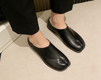 Minimalistische schwarze Leder Tabi Split Toe Wohnungen für Frauen Japanisch inspirierte Slip-On-Schuhe Bequeme Alltagsschuhe