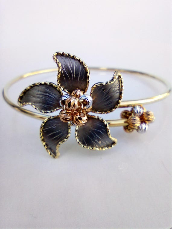 18k Tri-Color Gold Floral Pinwheel Bangle – 10.62g Solid Gold Bracelet