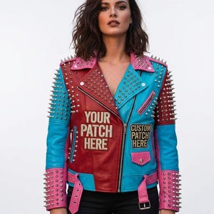 Spersonalizowana skórzana odzież motocyklowa z ćwiekami, kurtka motocyklowa w stylu punk rock, opcje personalizowanych naszywek,