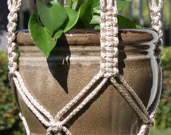 RINGMASTER - Beige Macramé Plant Hanger with Wood Beads - 6mm Braided Poly Cord in PEARL