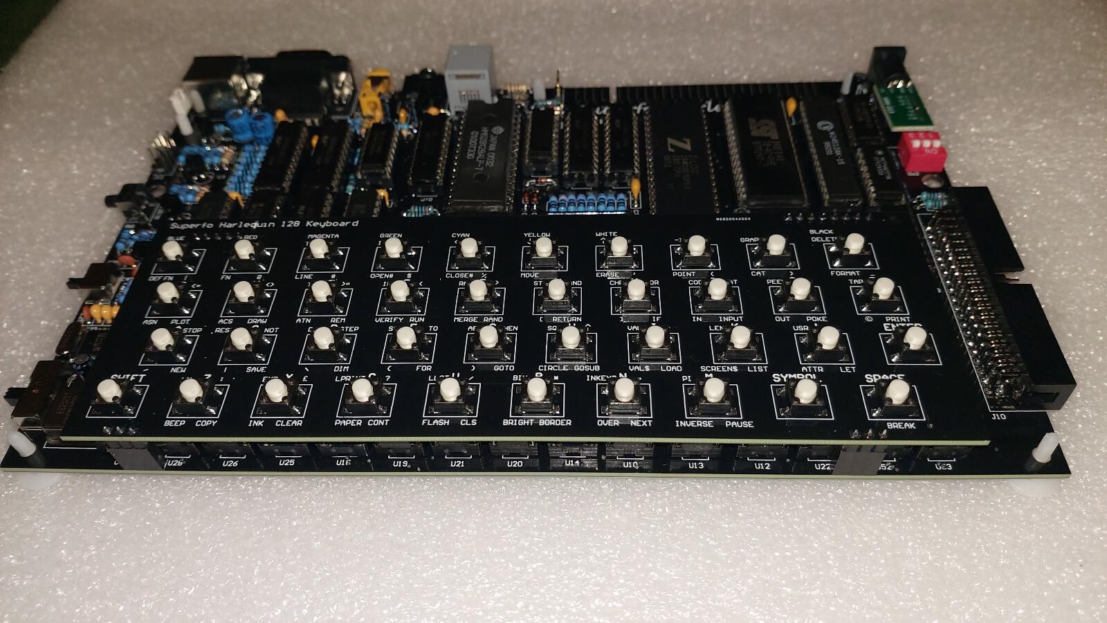 Superfo Harlequin 128 Issue 3H con teclado (clon del ZX Spectrum 128 ...