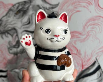 Handmade Ceramic Kitty Figurine with Croissant – Cute French Cat Sculpture, Desk or Shelf Decor, Gift for Cat Lovers