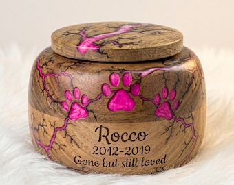 Urna de madera artesanal para mascotas con huella de pata de resina – Caja de cenizas conmemorativa personalizada
