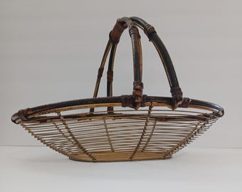 MCM Gold Wire Mesh Fruit Basket Tortoise Shell Bentwood Rattan Rim & Handle 1960s Hollywood Regency
