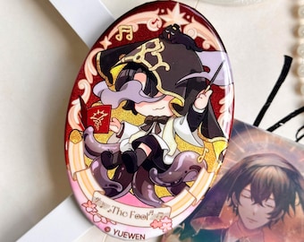 Broche oval holográfico duplo feito por fã de The Fool - Presente perfeito para amantes de anime.
