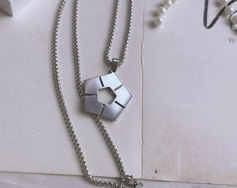 Colar com pingente de cadeado azul de futebol, 60 cm – Aço titânio feito por fãs – Joias para cosplay