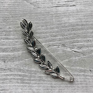 Brooch silver tone choose design leaves, birds, arrow, and flower image 4