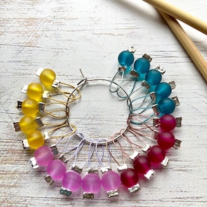 Loop stitch markers for knitting x20 frosted rainbow Pink blue yellow