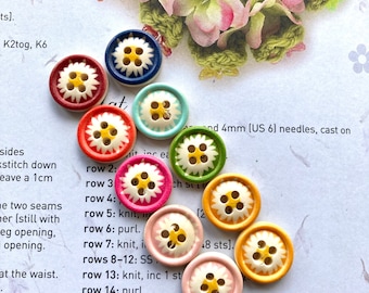 Wooden buttons 15mm bright daisies set of 10