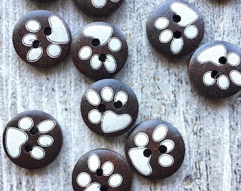 Set of 10 Wooden buttons Paws 15mm