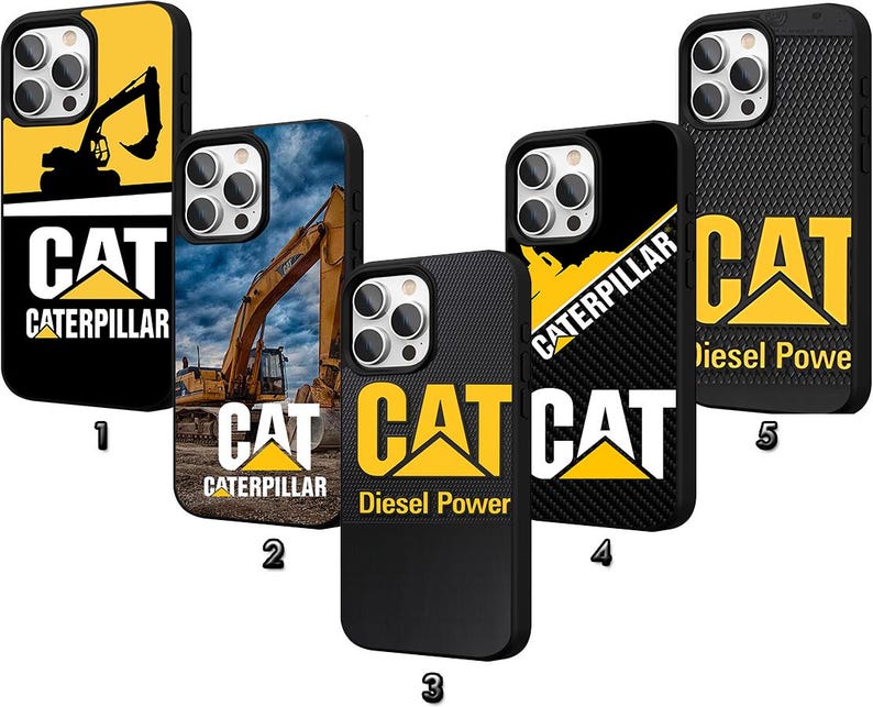 Puede incluir: Una colecci&oacute;n de cinco fundas para tel&eacute;fono con el logotipo CAT Caterpillar e im&aacute;genes de equipos de construcci&oacute;n. Las fundas son negras, amarillas y blancas, con dise&ntilde;os que incluyen una silueta de excavadora y las palabras "Diesel Power".