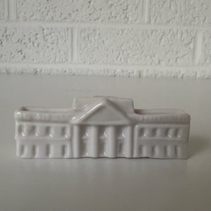 Vintage Wade of England White House Figurine | Wade Miniature Figurines