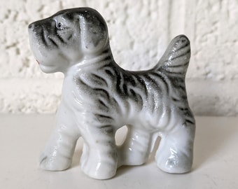 Kleine Vintage Scottie Hundefigur | Weiß und grauer Scottish Terrier