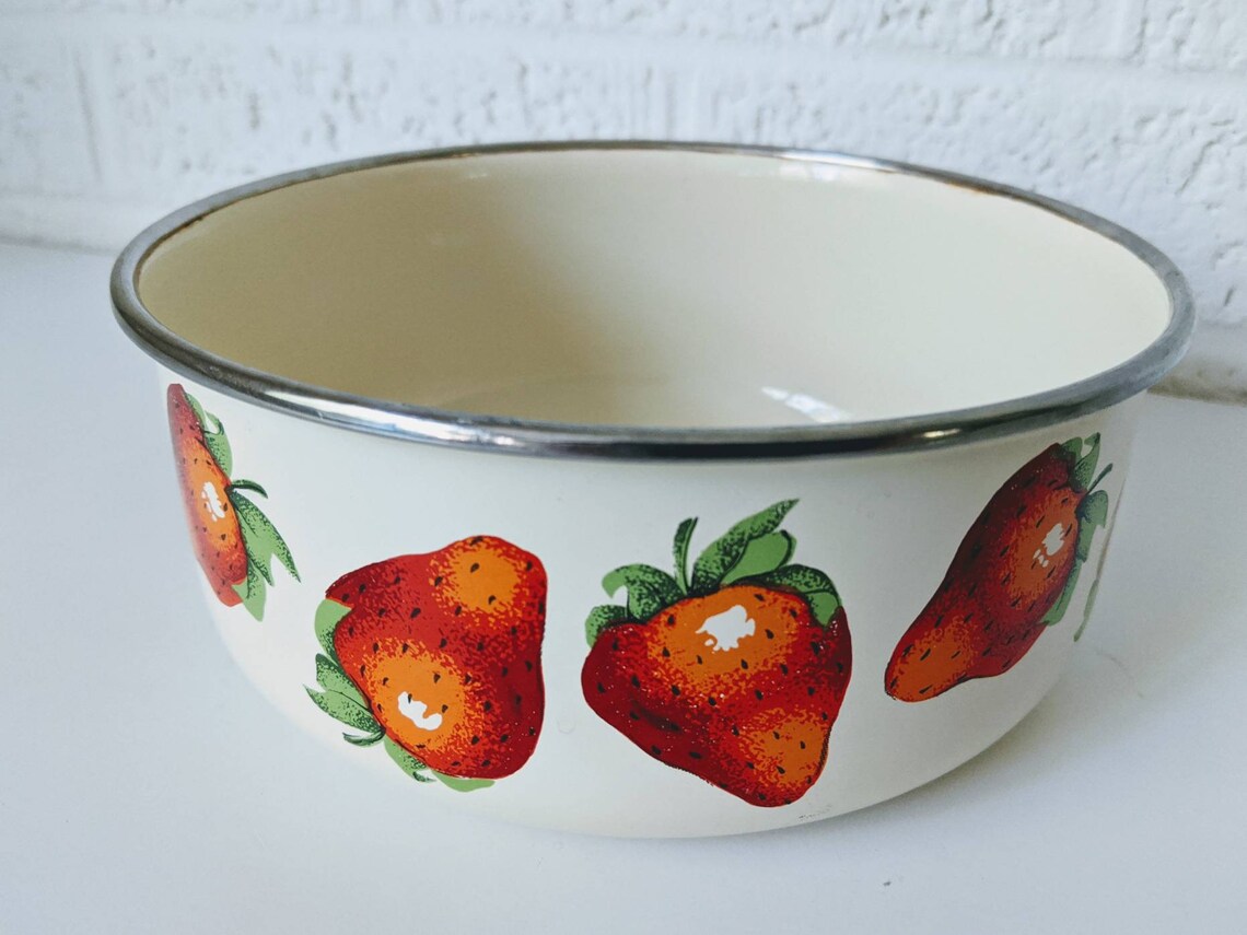 Vintage Kobë Bowl With Strawberry Pattern Etsy