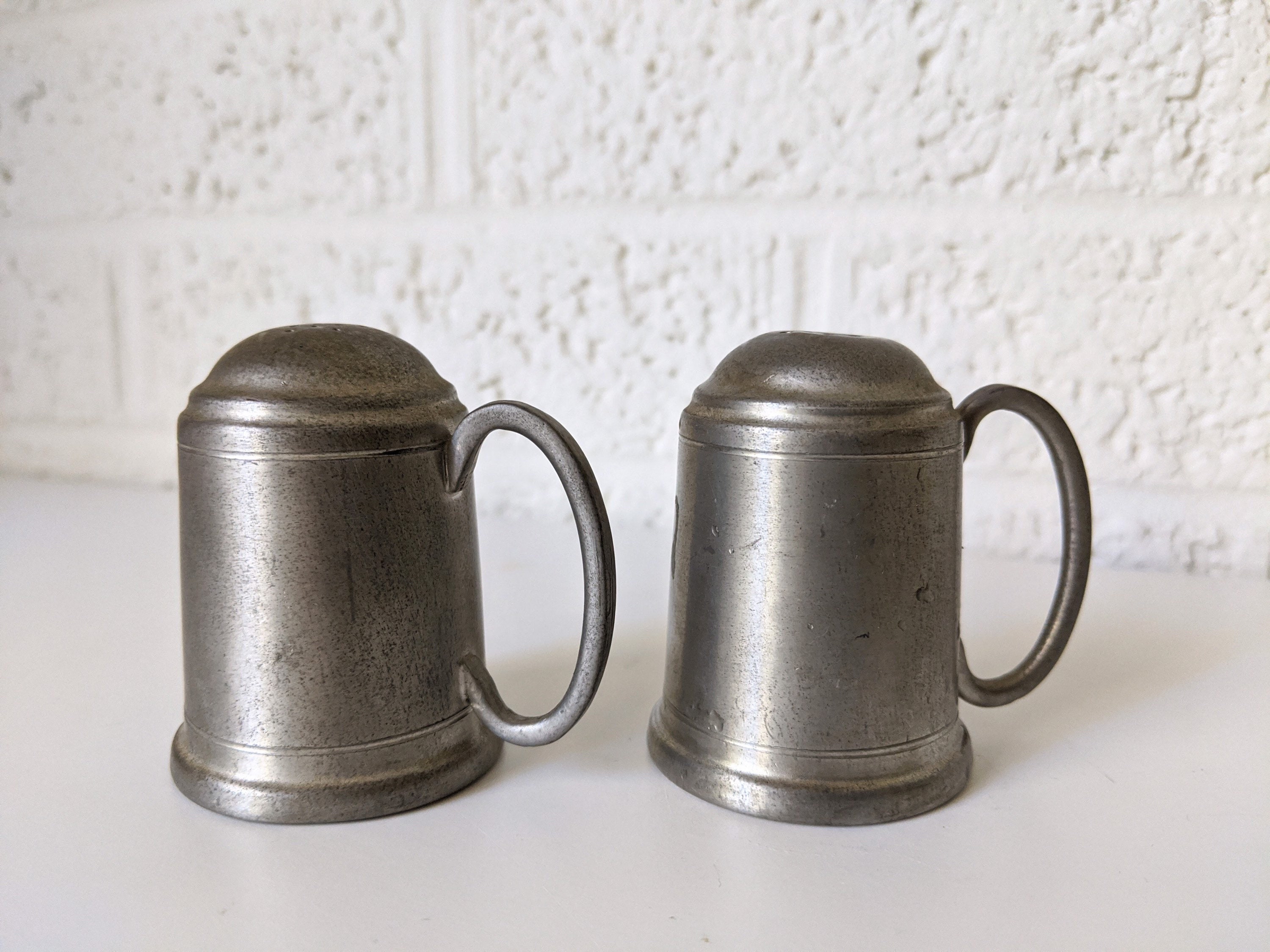 Vintage Hanle Kirk Pewter 塩胡椒入れ　錫製品　置物 Vintage Kirk Pewter by Hanle Salt and Pepper Shaker - Etsy