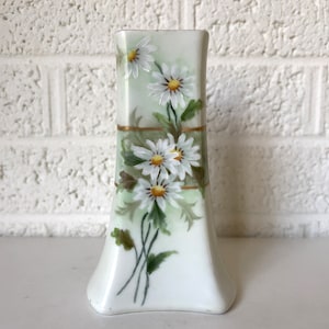 Antique Bud Vase with Daisies | Fischer and Mieg Pirkenhammer | c. 1873 to 1918 | Made in the Czech Republic Czechia Bohemia