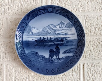 Vintage Royal Copenhagen 1968 Christmas Plate | The Last Umiak | Kai Lange