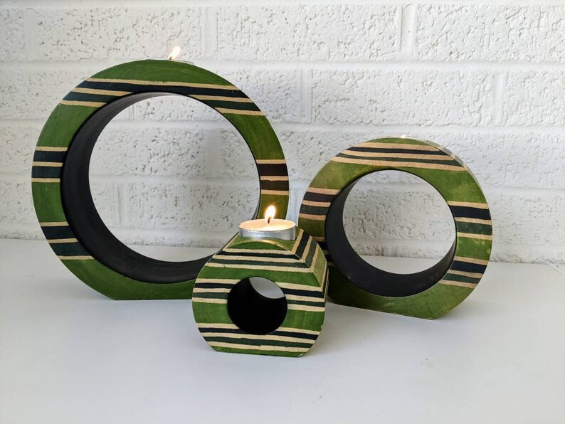 Vintage träteljushållare med cirklar | Grön med ränder bild 2