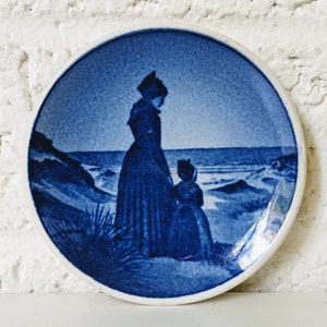 Mini Vintage Danish Royal Copenhagen Decorative Plate | No 31/2010 | FANO Mini Plate