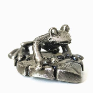 Vintage Tiny Frog Figurine | Pewter or Metal Miniature Frog on Leaf | 2000 Commemorative Frog Figurine