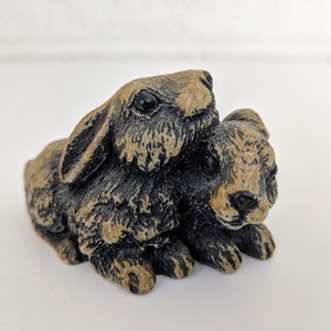 Figurine di coniglietti coccolati