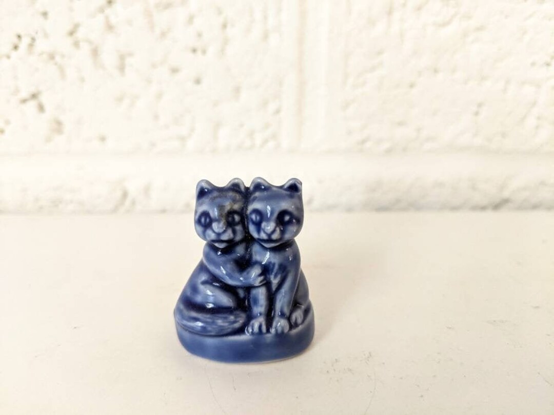 Vintage Wade of England Blue Cats Hugging Figurine Wade Whimsies