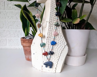 Vintage Hand-Carved Zuni Fetish Bear Necklace