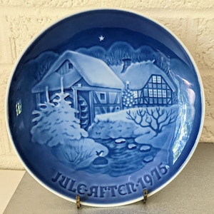 Vintage Royal Copenhagen 1975 Christmas Plate | Christmas at the Old Water-Mill | Bing and Gröhndahl, B&G