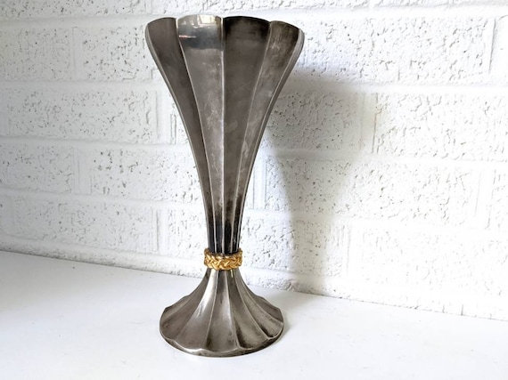 Vintage Fluted Glass Vase with Braided Middle Detail Vintage Fluted Glass Vase with Braided Middle Detail