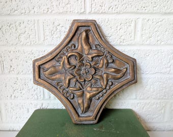 Vintage Plaster Leaf And Flower Wall Plaque | Patina Gold Tone