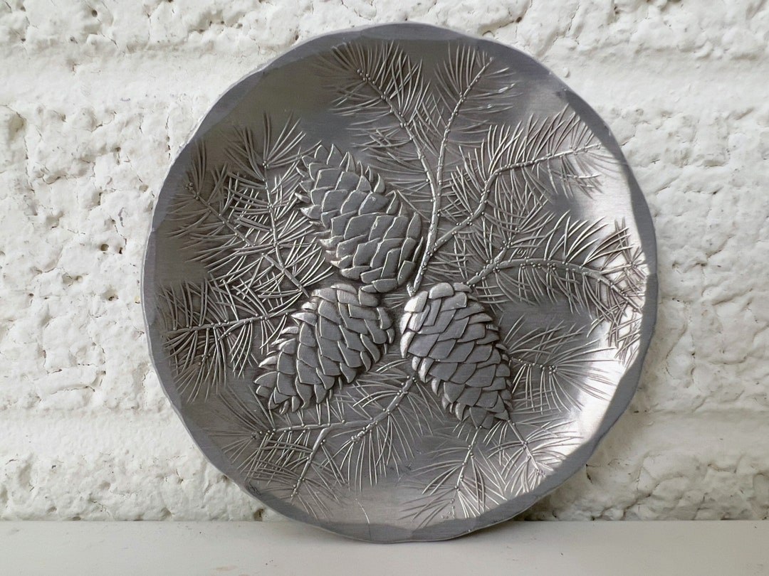 Vintage wendell august forge pinecones hammered metal plaque etsy