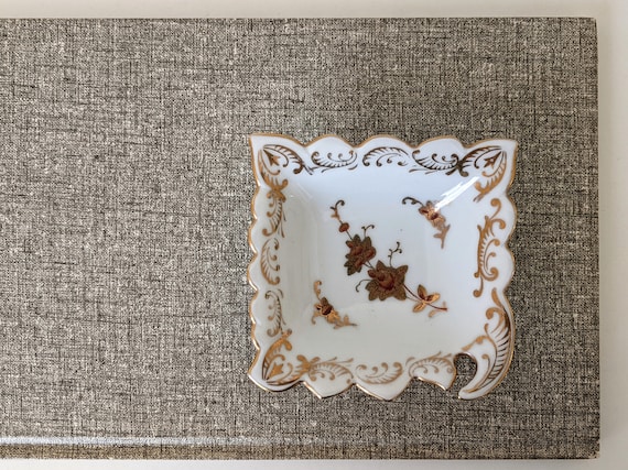 Small Vintage or Antique Porcelain Ring Dish | Sq… - image 8