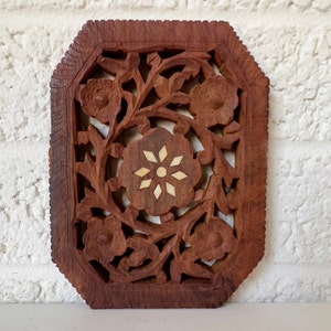 Vintage handgeschnitzte hölzerne Untersetzer oder Wandkunst | Einlage | Boho-Design
