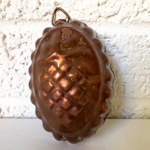 Tiny Vintage Copper Baking Tin or Gelatin Mold | Pineapple Design  | Metal Wall Art | Farmhouse Kitchen | Jell-O Mold