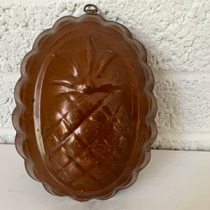 Vintage Copper Baking Tin or Gelatin Mold | Pineapple Design  | Metal Wall Art | Farmhouse Kitchen | Jell-O Mold
