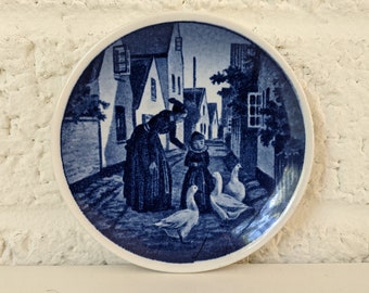 Mini Vintage Danish Royal Copenhagen Decorative Plate | No 63/2010 | Dragør Amager Mini Plate