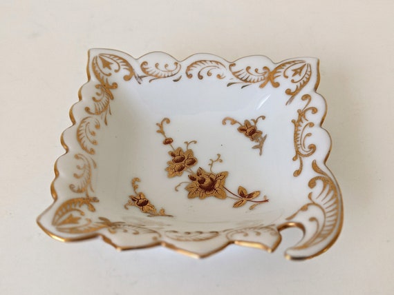 Small Vintage or Antique Porcelain Ring Dish | Sq… - image 2