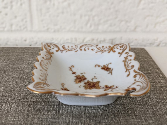 Small Vintage or Antique Porcelain Ring Dish | Sq… - image 5