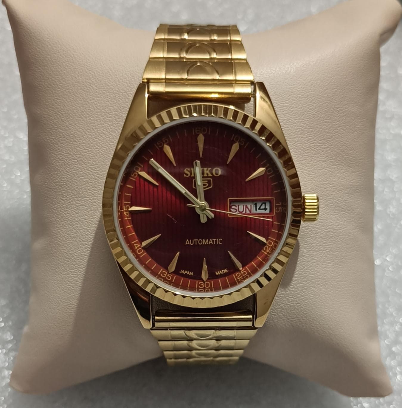 Seiko red watch - Etsy 日本