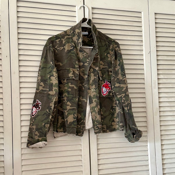 Camo jacket women upcycled heart patches cropped military camouflage Jean jacket army gift re worked M/L pockets button closure