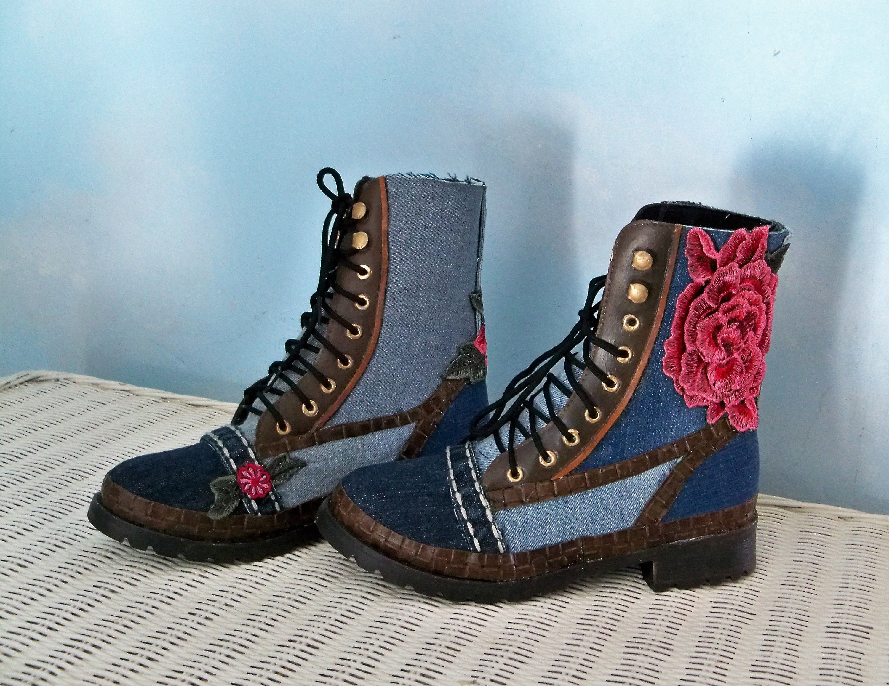 womens combat boots size 8