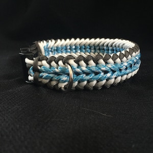 Paracord Dog Collar in the Wide Santified Weave in grey, white and tidal wave colors (custom size)