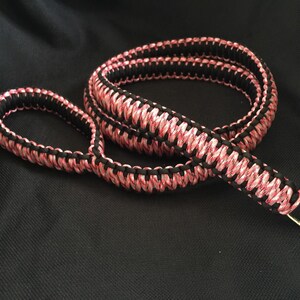 Paracord Leash your choice of 2 colors image 4